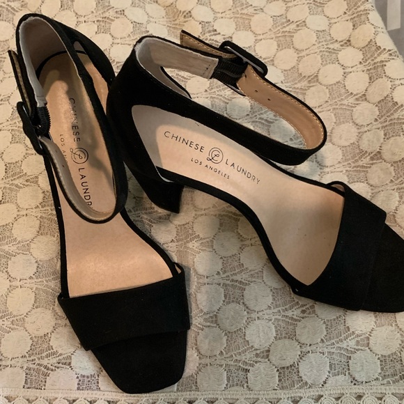 Chinese Laundry open toe heels - Picture 2 of 6